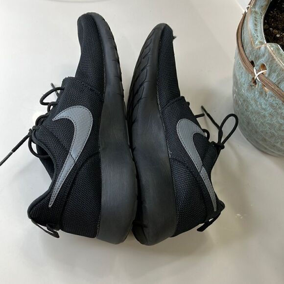 NIKE Basketball Shoes/Sneakers Sz 7 - Picture 4 of 7